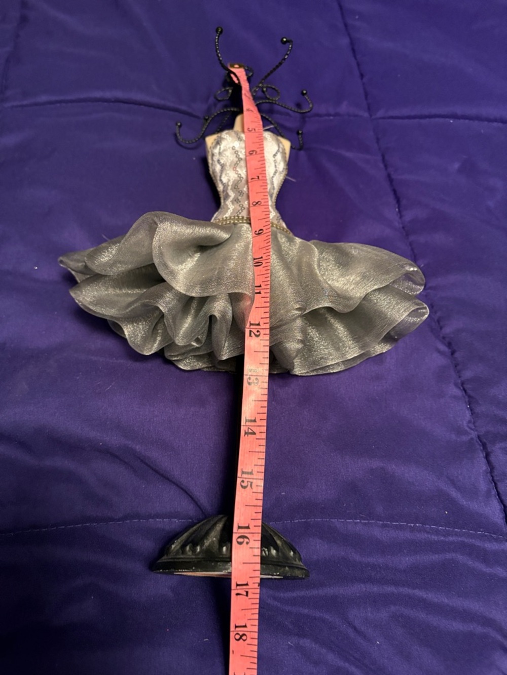 Silver Ruffled Dress Jewelry Bust Display - Picture 3 of 8